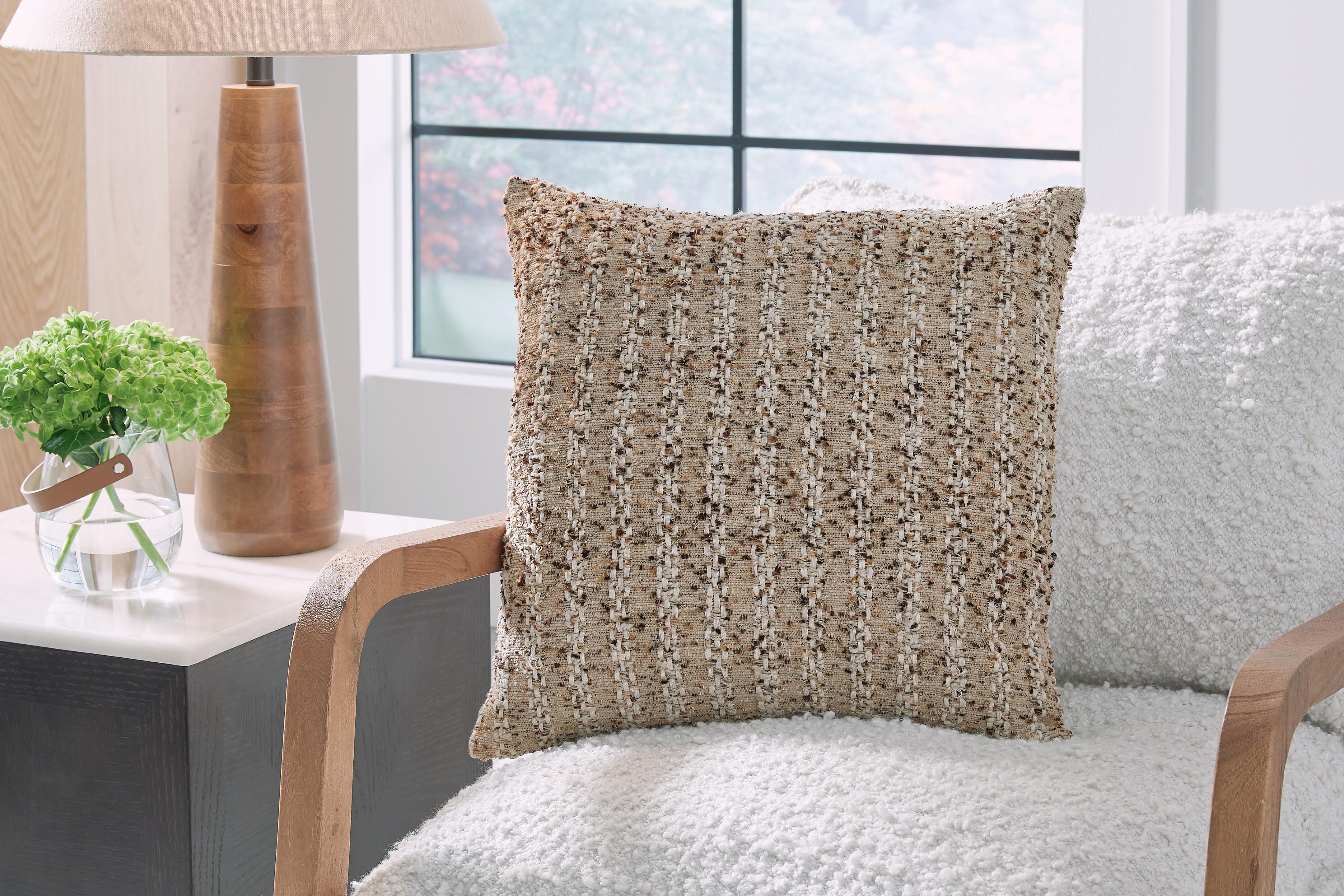 Vorlane Pillow