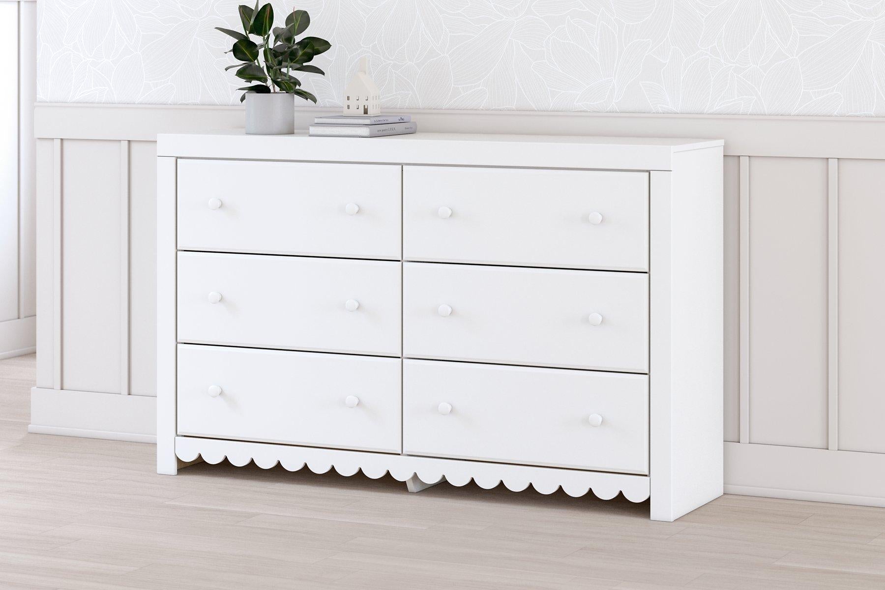 Mollviney Dresser