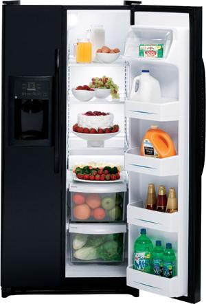 GE&reg; 20.0 Side-By-Side Refrigerator with Dispenser: Black image